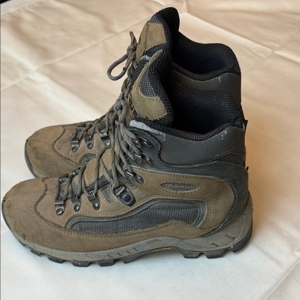 📪 Vasque Brown and Gray Ankle Boots Rugged Outdoor hiking boots